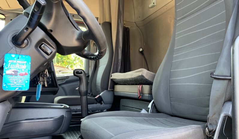 SCANIA R 560 pieno