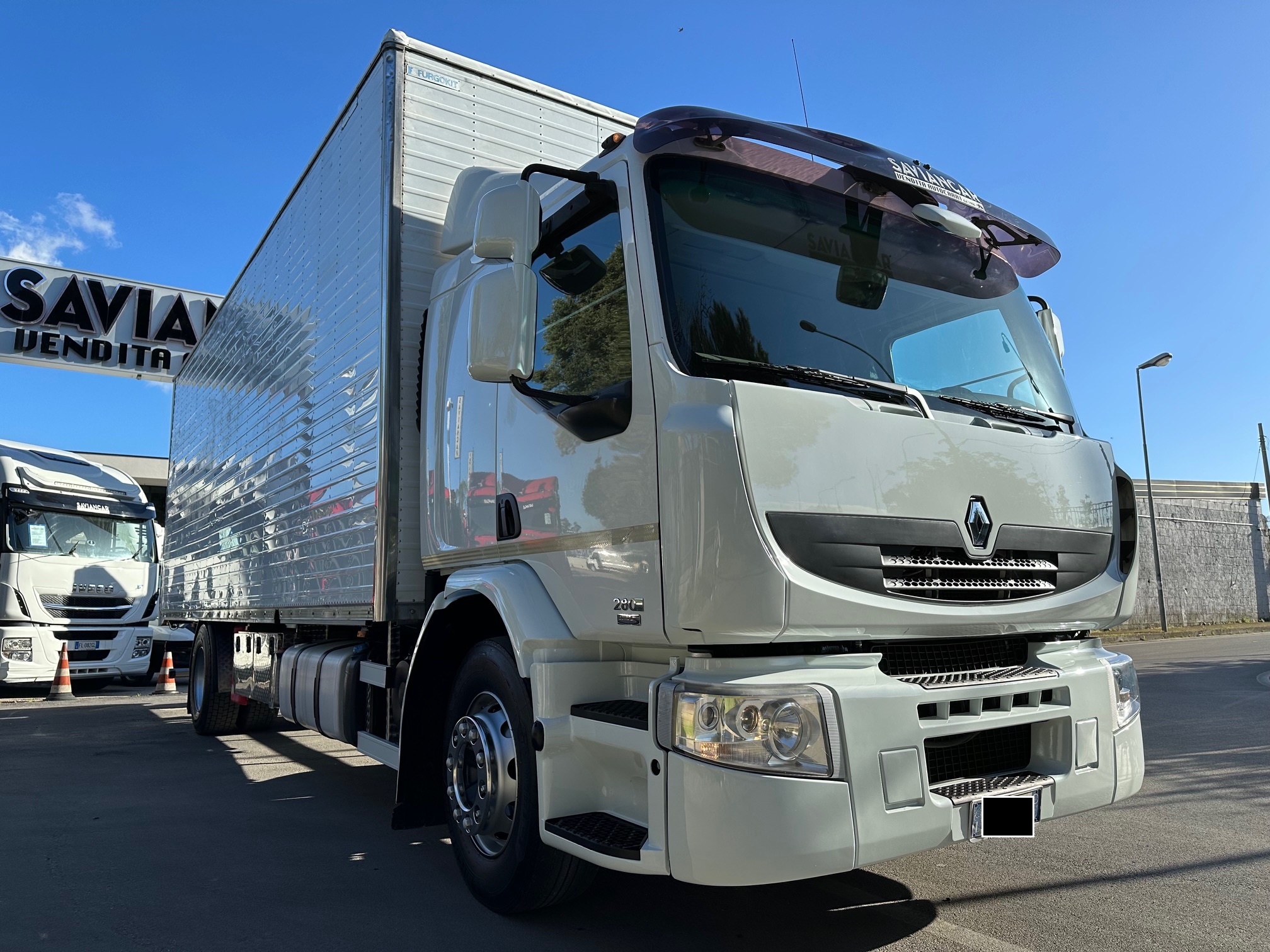 RENAULT PREMIUM