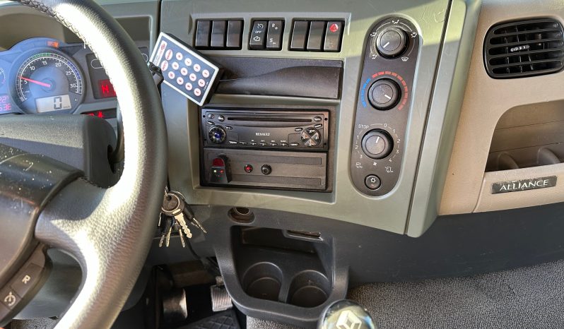 RENAULT PREMIUM pieno