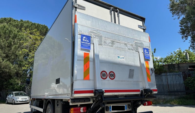RENAULT MIDLUM 220 pieno