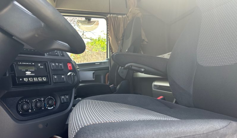 DAF XF440 pieno