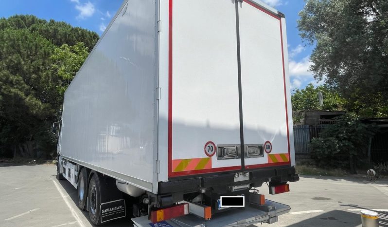IVECO STRALIS 500 HI WAY pieno