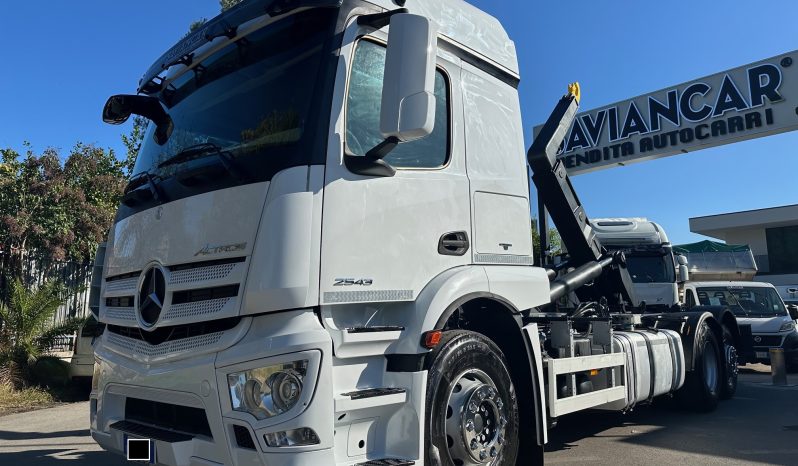 MERCEDES ACTROS 2543 pieno