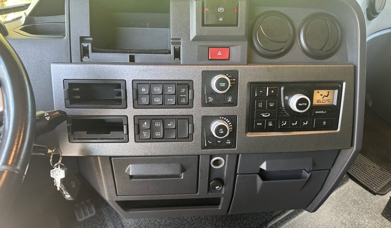 RENAULT T480 pieno