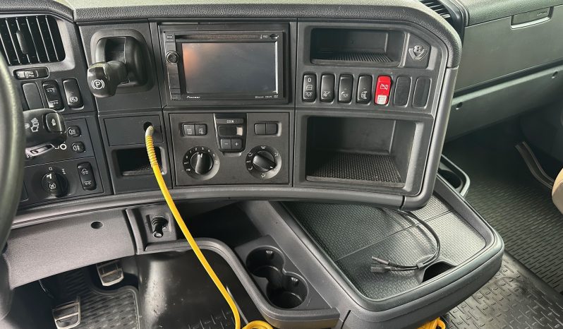 SCANIA R560 pieno