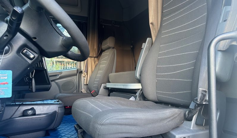 SCANIA R450 pieno