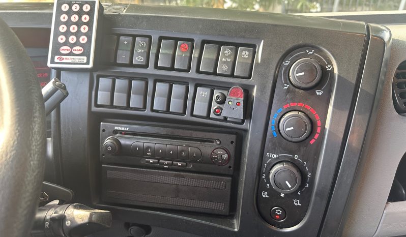 RENAULT D180 pieno