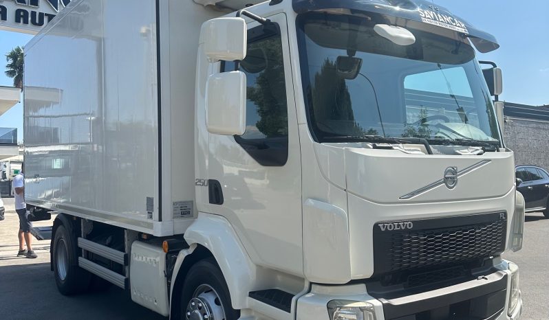 VOLVO FL250 pieno