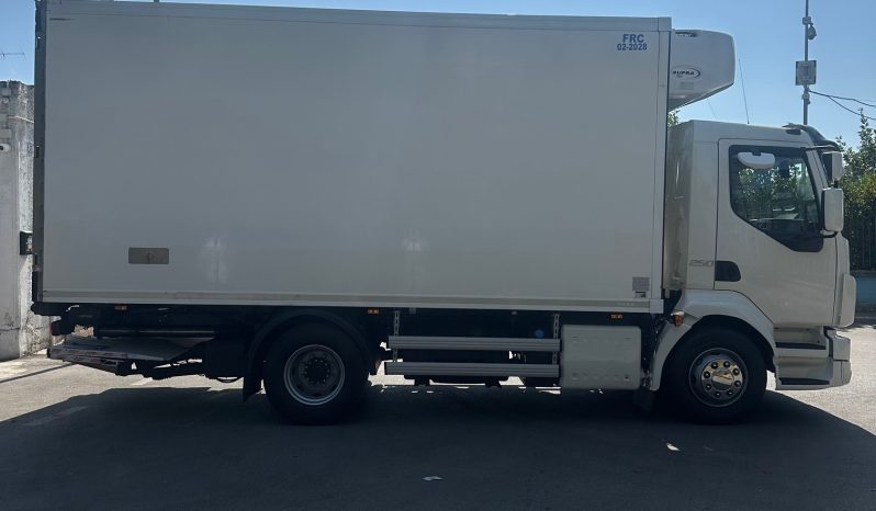 VOLVO FL250 pieno