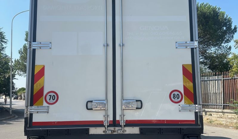 VOLVO FL250 pieno