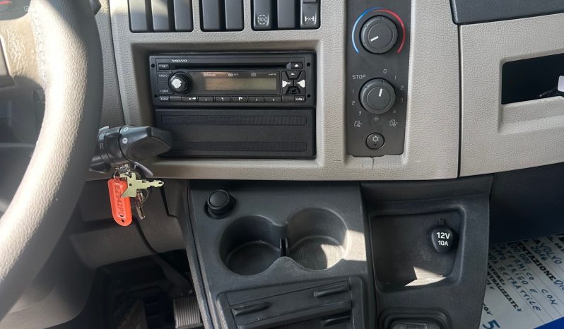 VOLVO FL250 pieno
