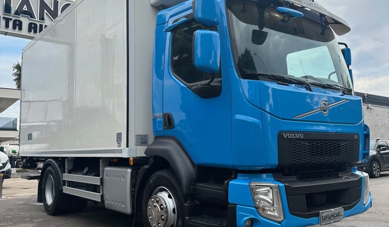 VOLVO FL250 pieno