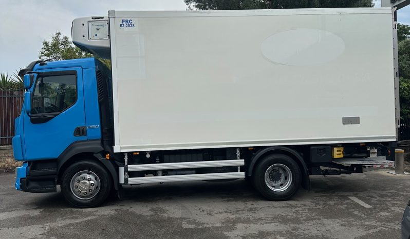 VOLVO FL250 pieno