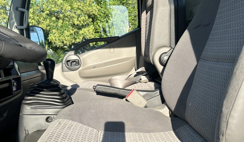 NISSAN CABSTAR pieno